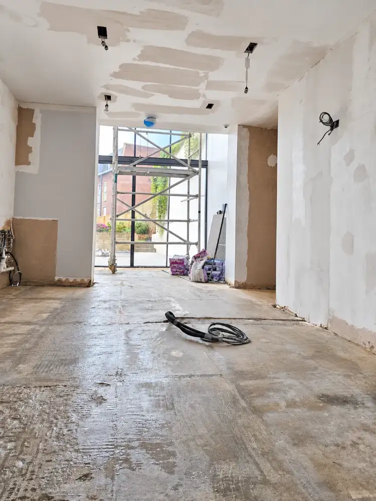 Marble tiling, kitchen and painting in Nottingham